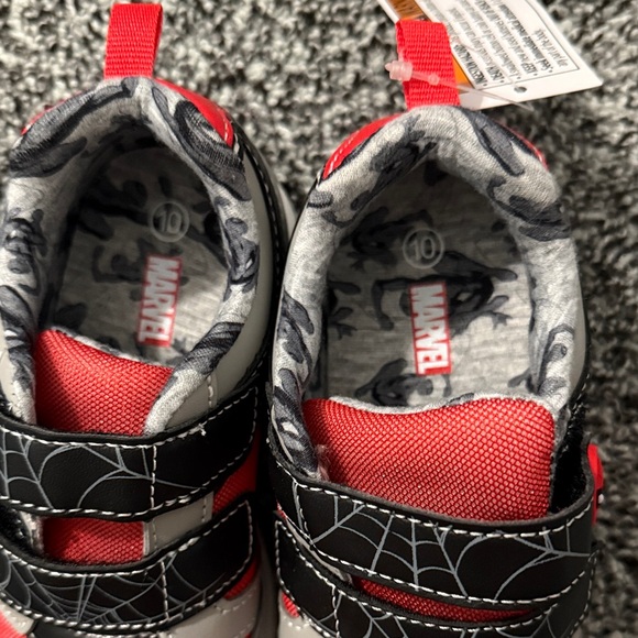 Spider-Man Kids Shoes - Red and Black - Picture 3 of 5